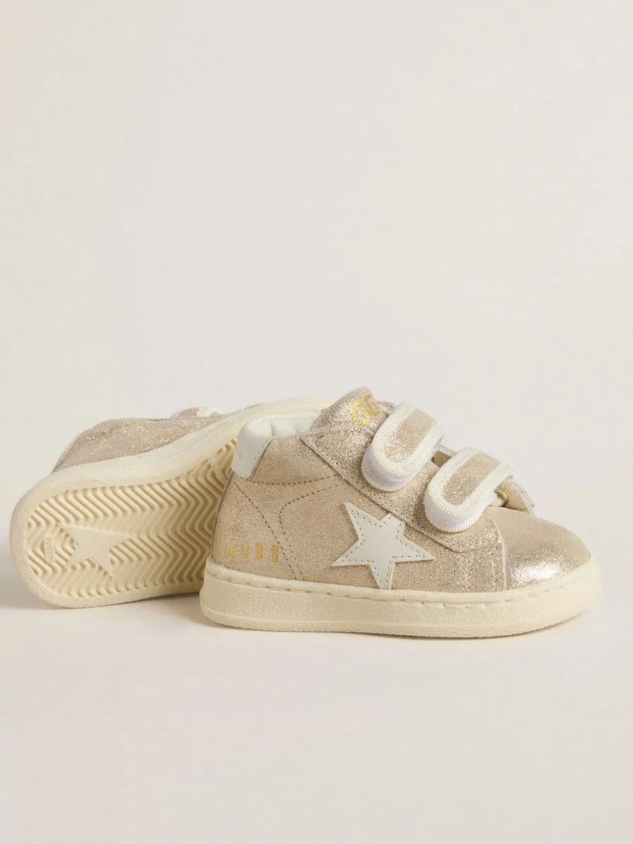 June Junior in suede laminato sabbia con stella e talloncino in pelle bianca