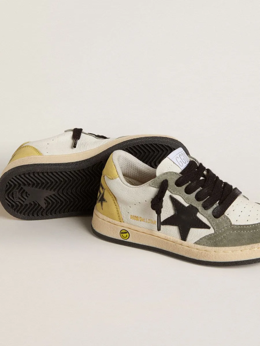 Ball star Junior in nappa bianca con inserti in suede verde scuro e stella nera
