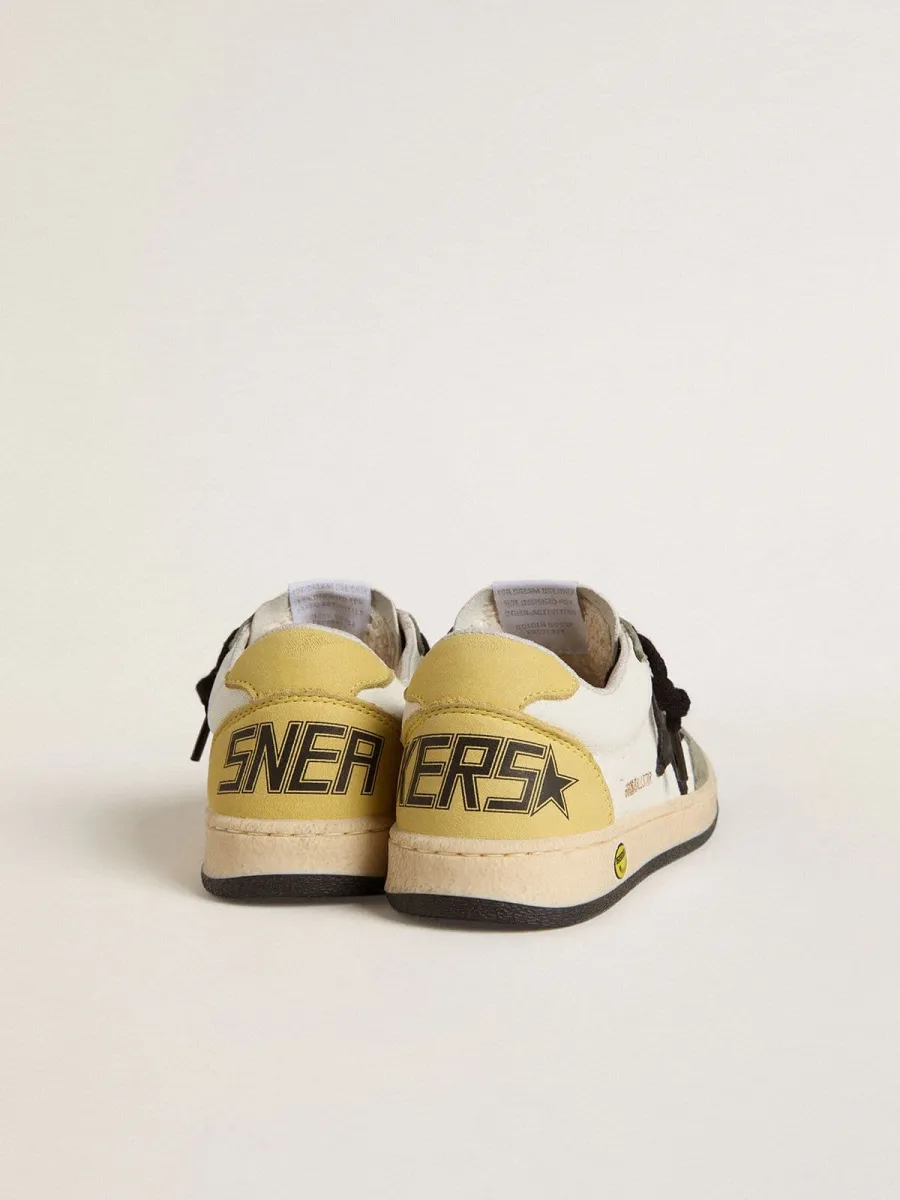 Ball star Junior in nappa bianca con inserti in suede verde scuro e stella nera