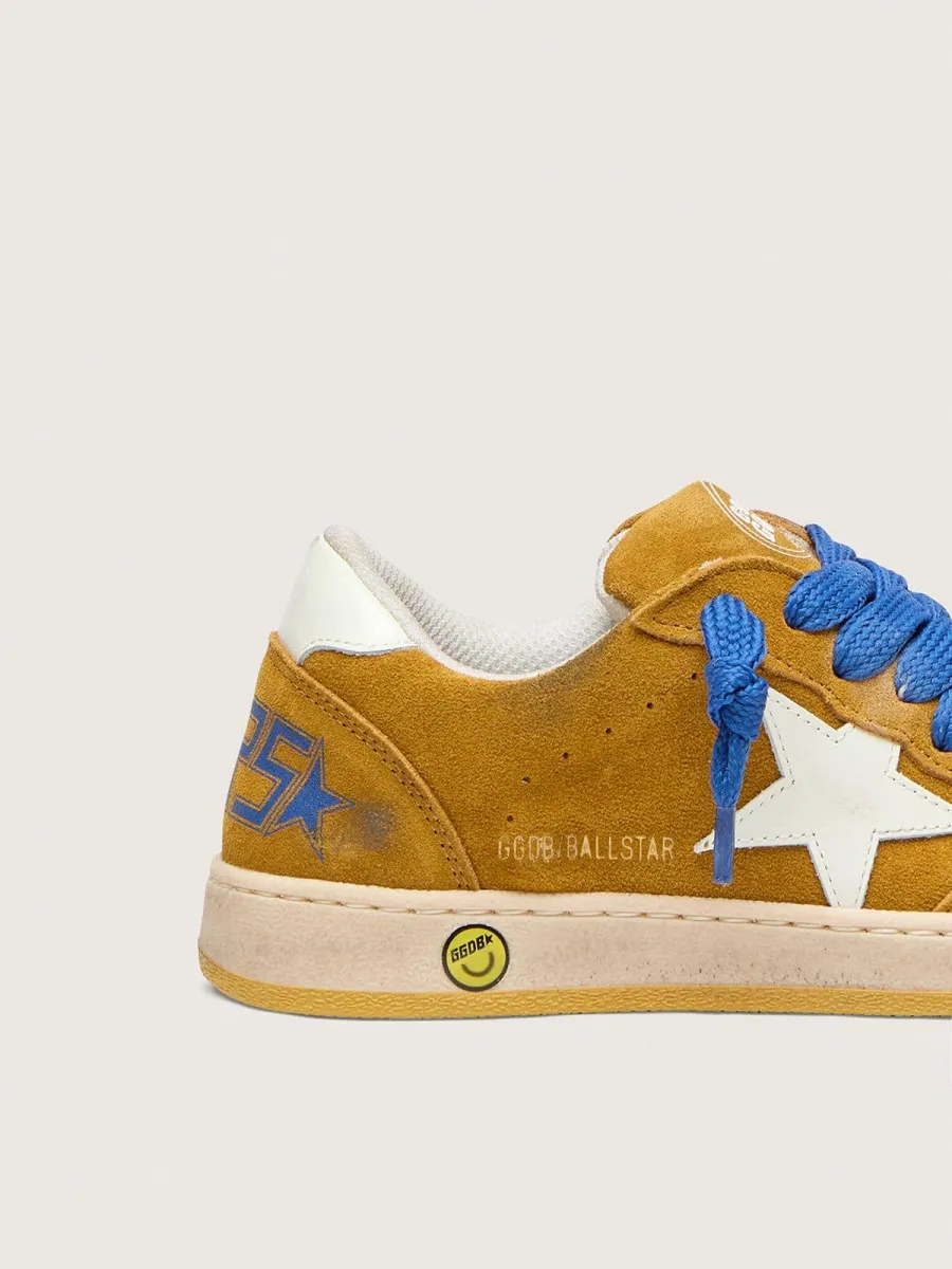 Ball Star Junior in suede ocra con stella e talloncino in pelle lucida bianca