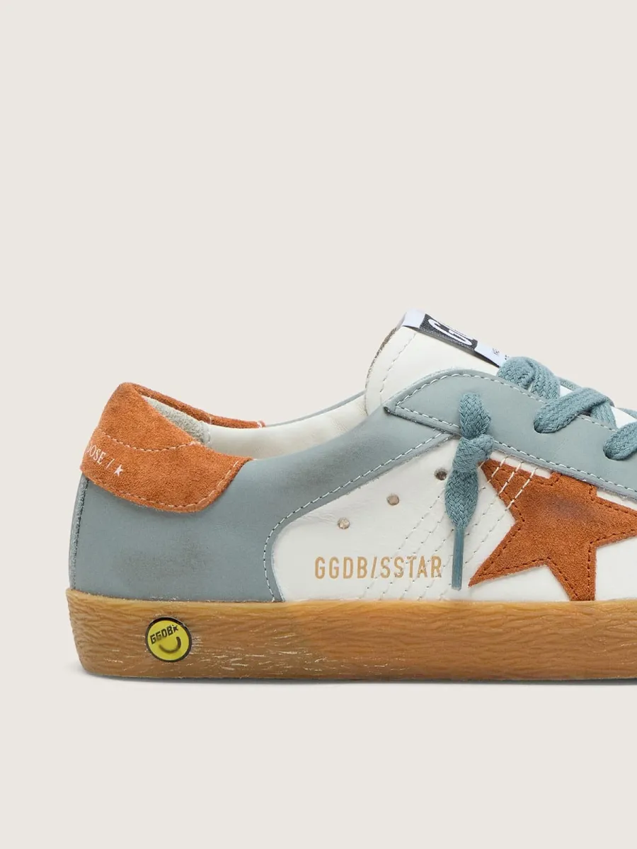 Super-Star junior in pelle bianca e azzurro ghiaccio con stella in suede arancione