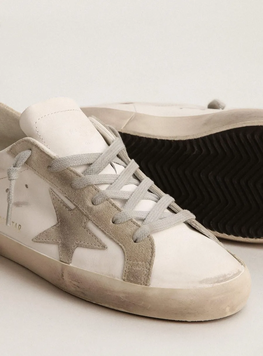 Super-Star Uomo con stella e talloncino in suede grigio