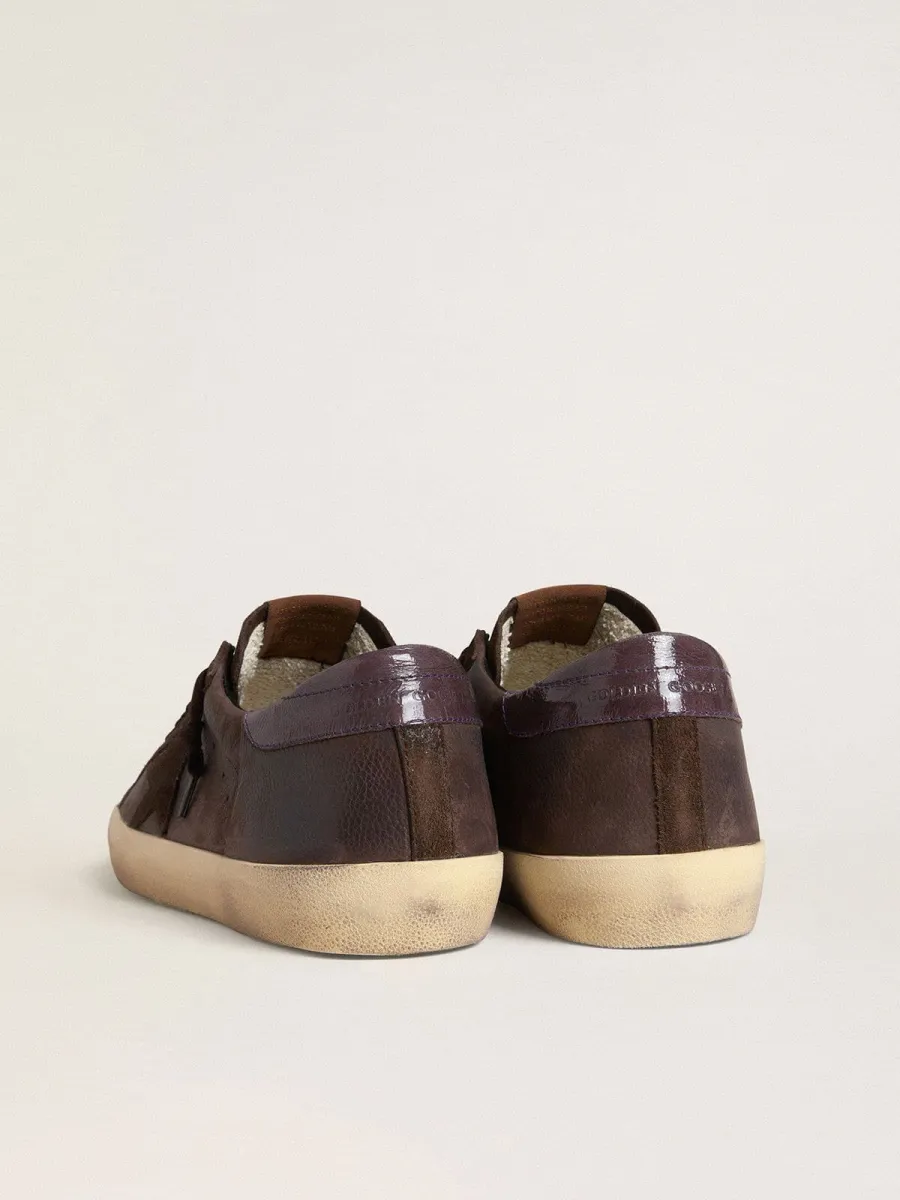 Super-Star Uomo LTD in nabuk marrone con stella in suede e talloncino in pelle porpora
