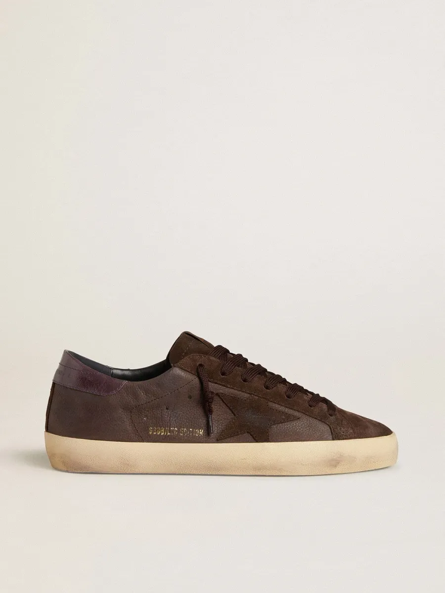Super-Star Uomo LTD in nabuk marrone con stella in suede e talloncino in pelle porpora