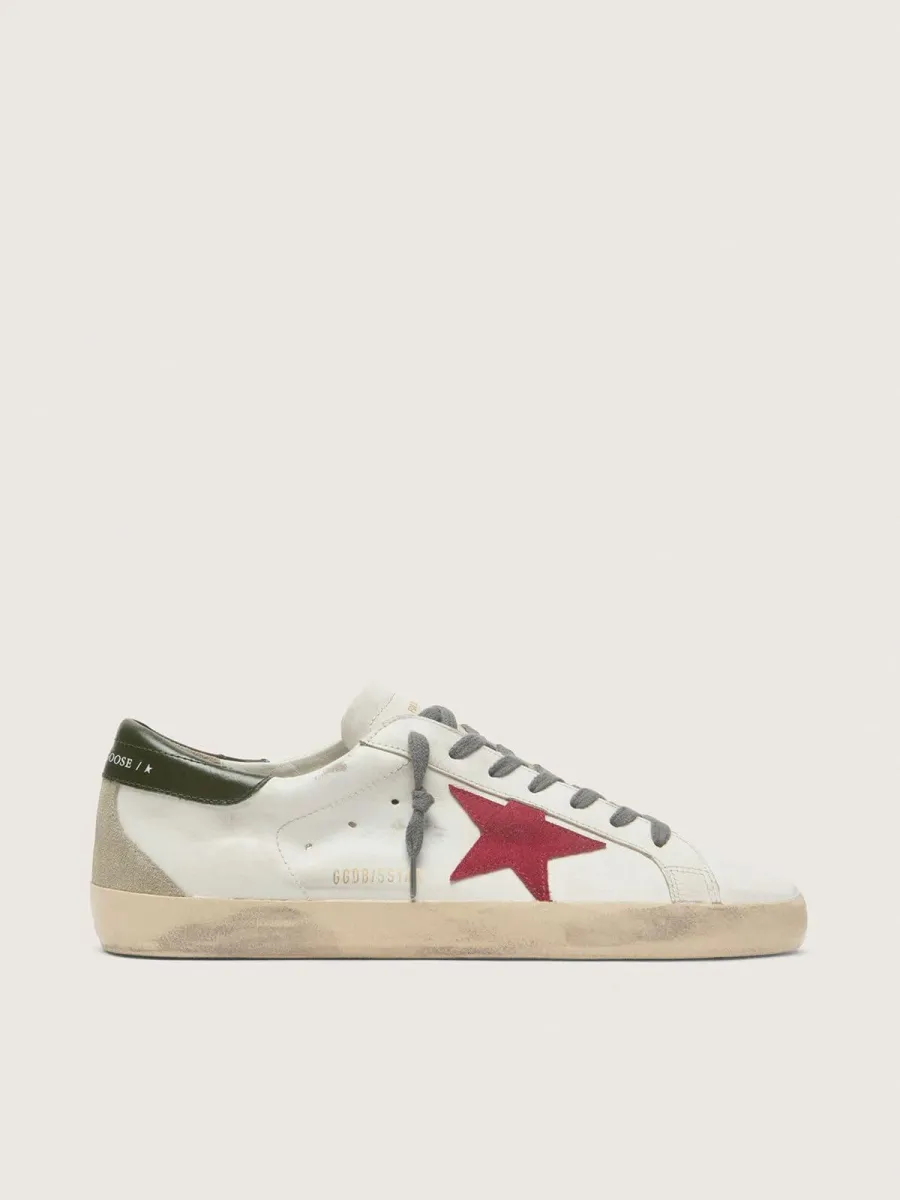 Super-Star Uomo con stella in suede rosso e talloncino in pelle verde