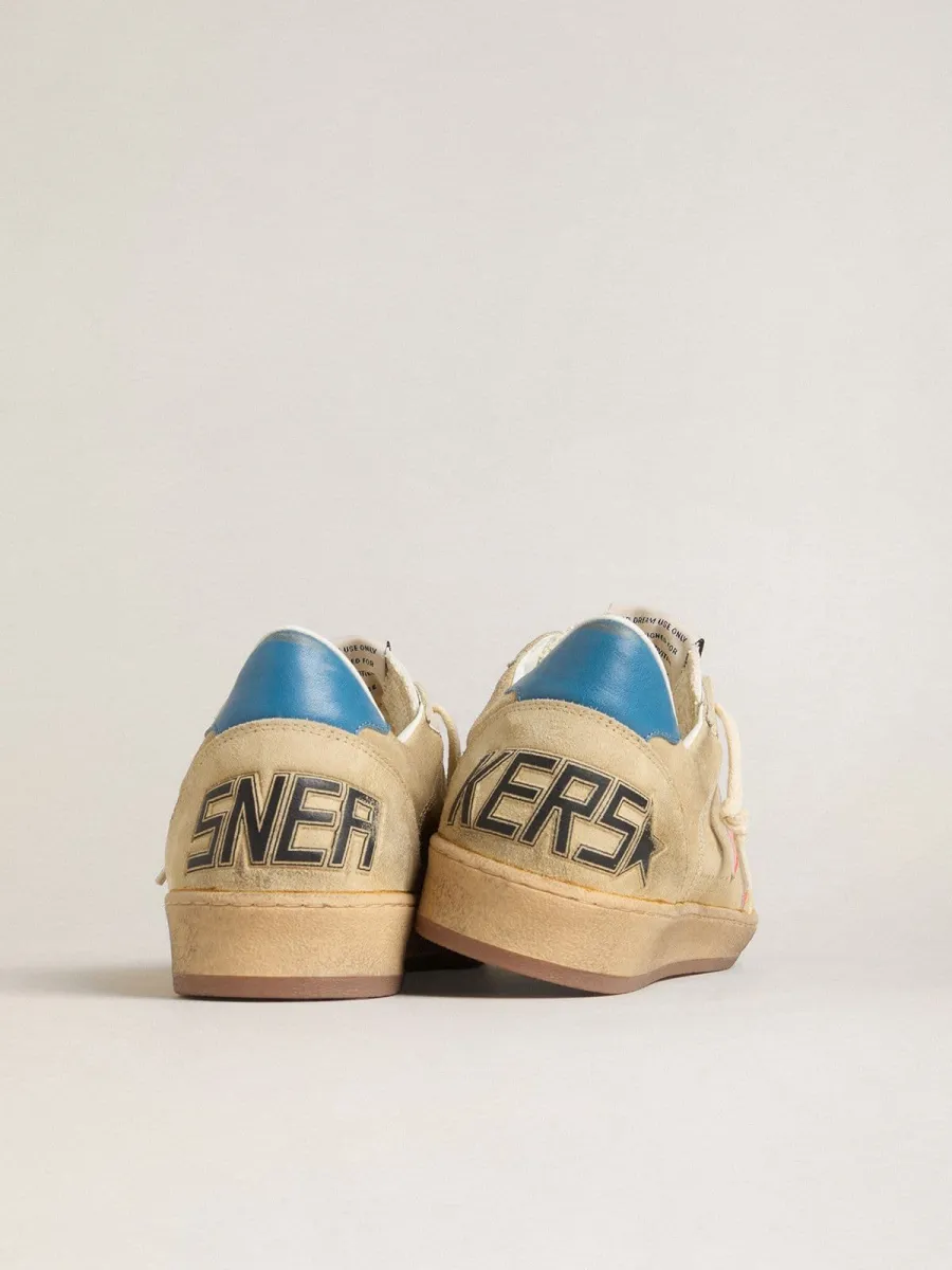 Ball Star Uomo in suede beige con stella in pelle corallo e talloncino in nappa blu