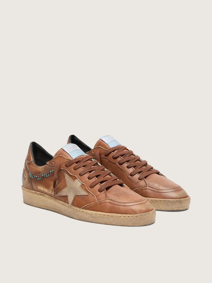 Ball Star uomo in pelle marrone con stella in suede beige e perline applicate