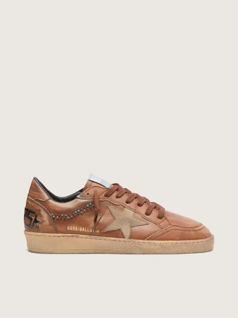 Ball Star uomo in pelle marrone con stella in suede beige e perline applicate