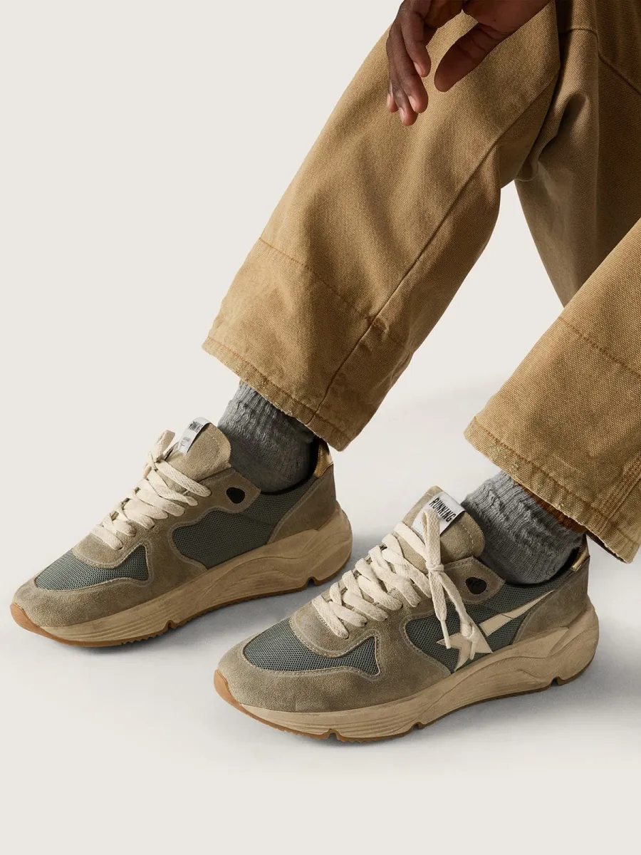 Running Sole in suede grigio con stella bianca e talloncino bianco