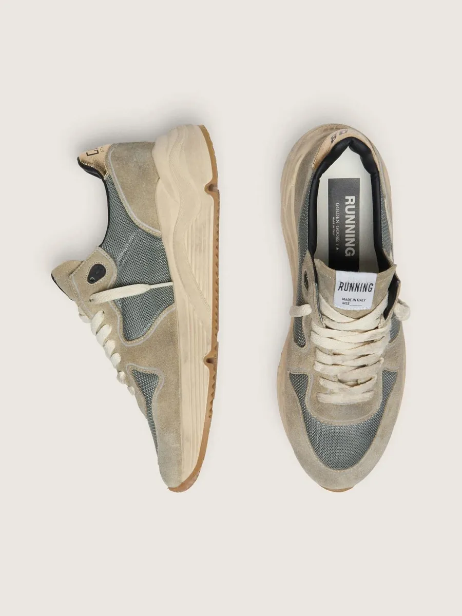 Running Sole in suede grigio con stella bianca e talloncino bianco