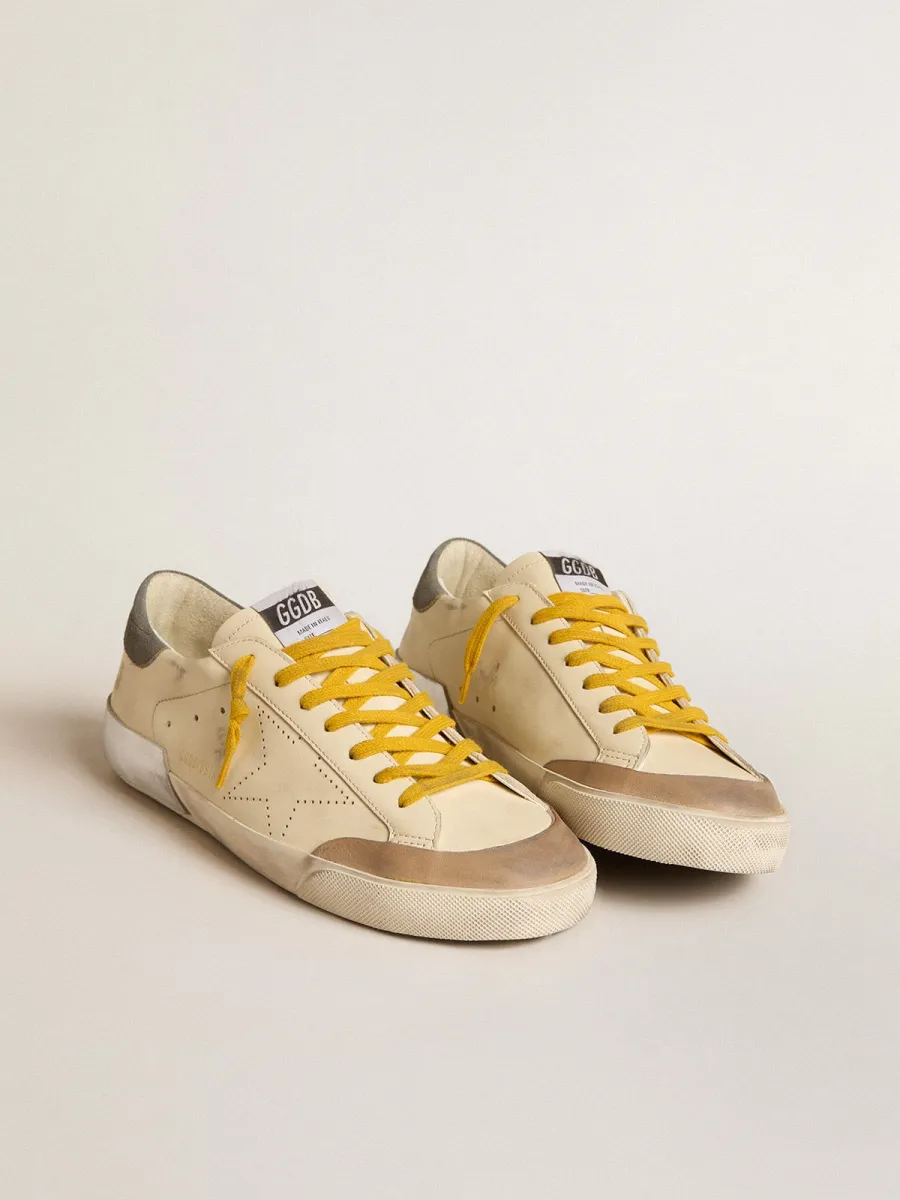 Super-Star Uomo in pelle con stella traforata e talloncino in suede grigio