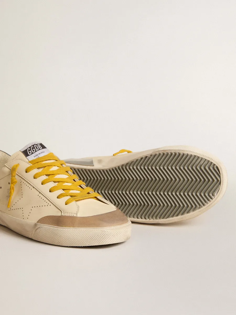 Super-Star Uomo in pelle con stella traforata e talloncino in suede grigio