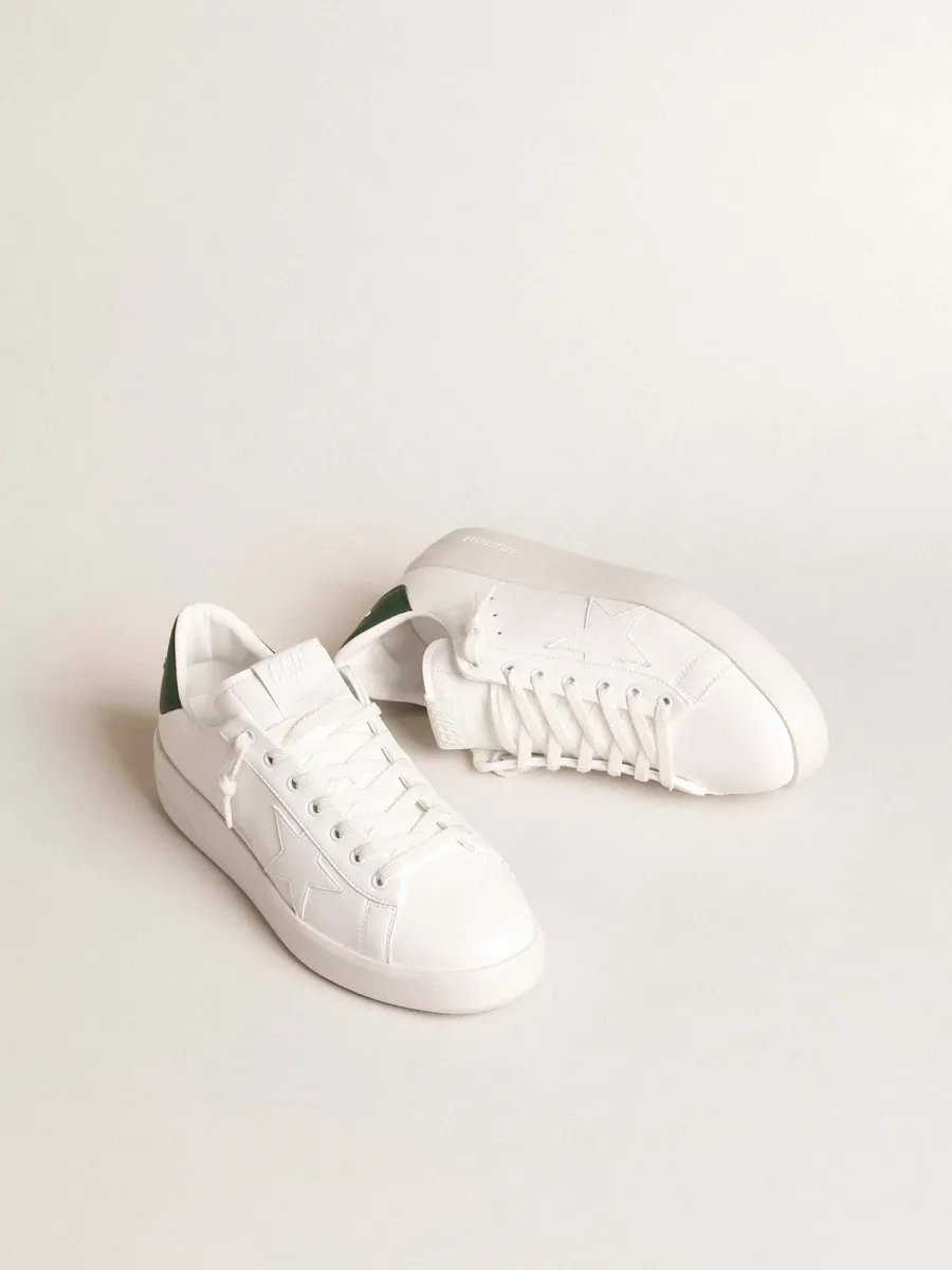 Purestar con stella bio-based bianca e talloncino in pelle opaca verde