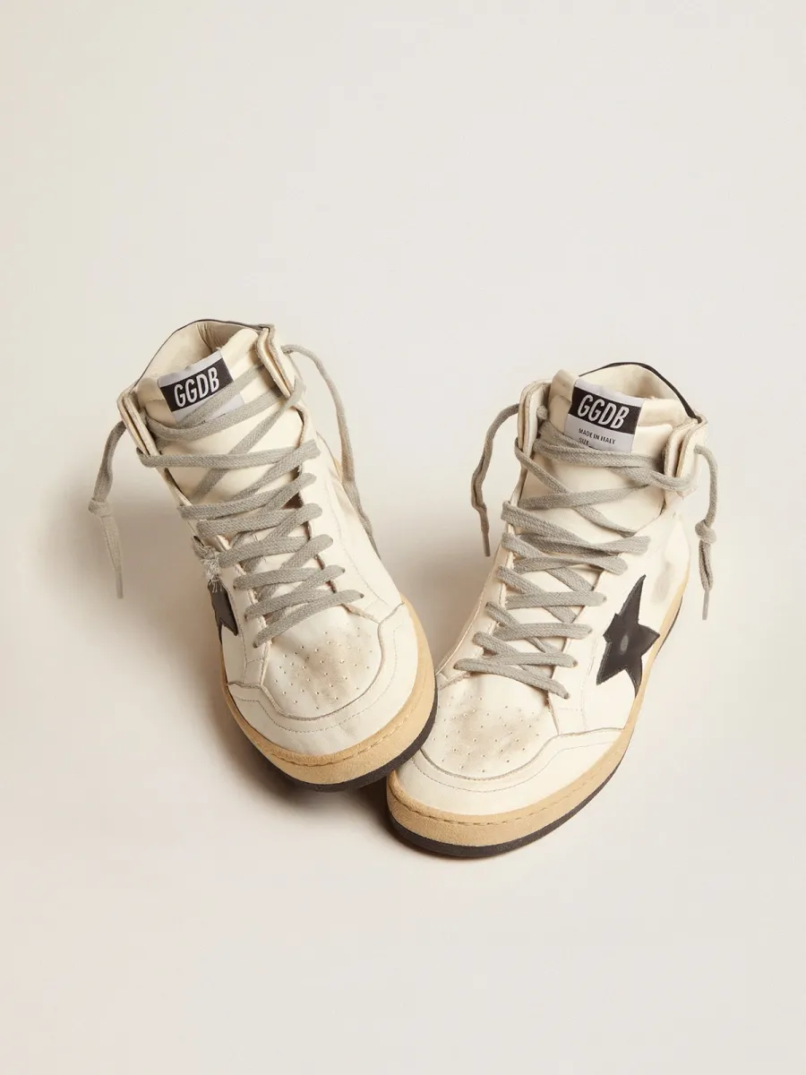 Sky-Star in pelle bianca con stella in pelle nera