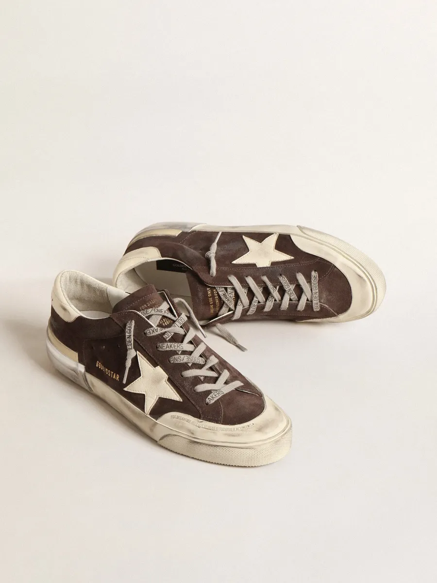 Super-Star Uomo in suede grigio con stella e talloncino in nappa écru