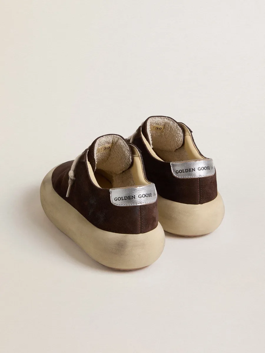 Space-Star Uomo in suede testa di moro con talloncino laminato argento