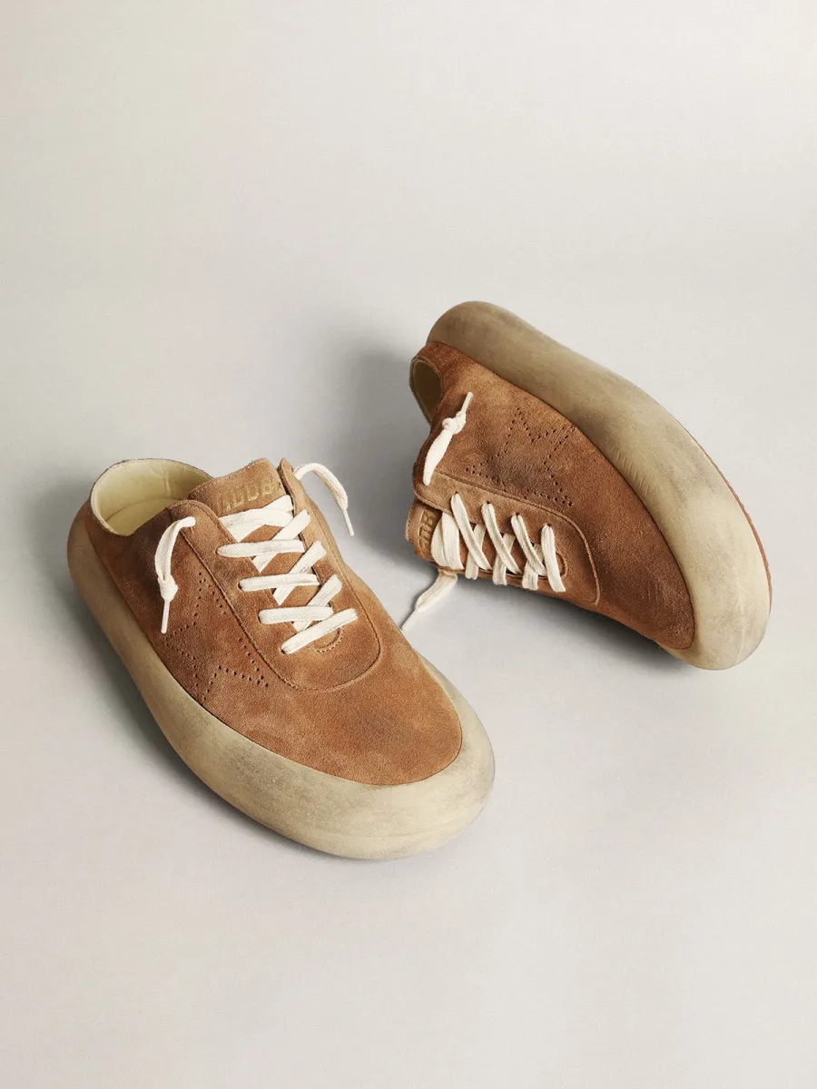Space-Star Sabot Uomo in suede color tabacco con stella traforata