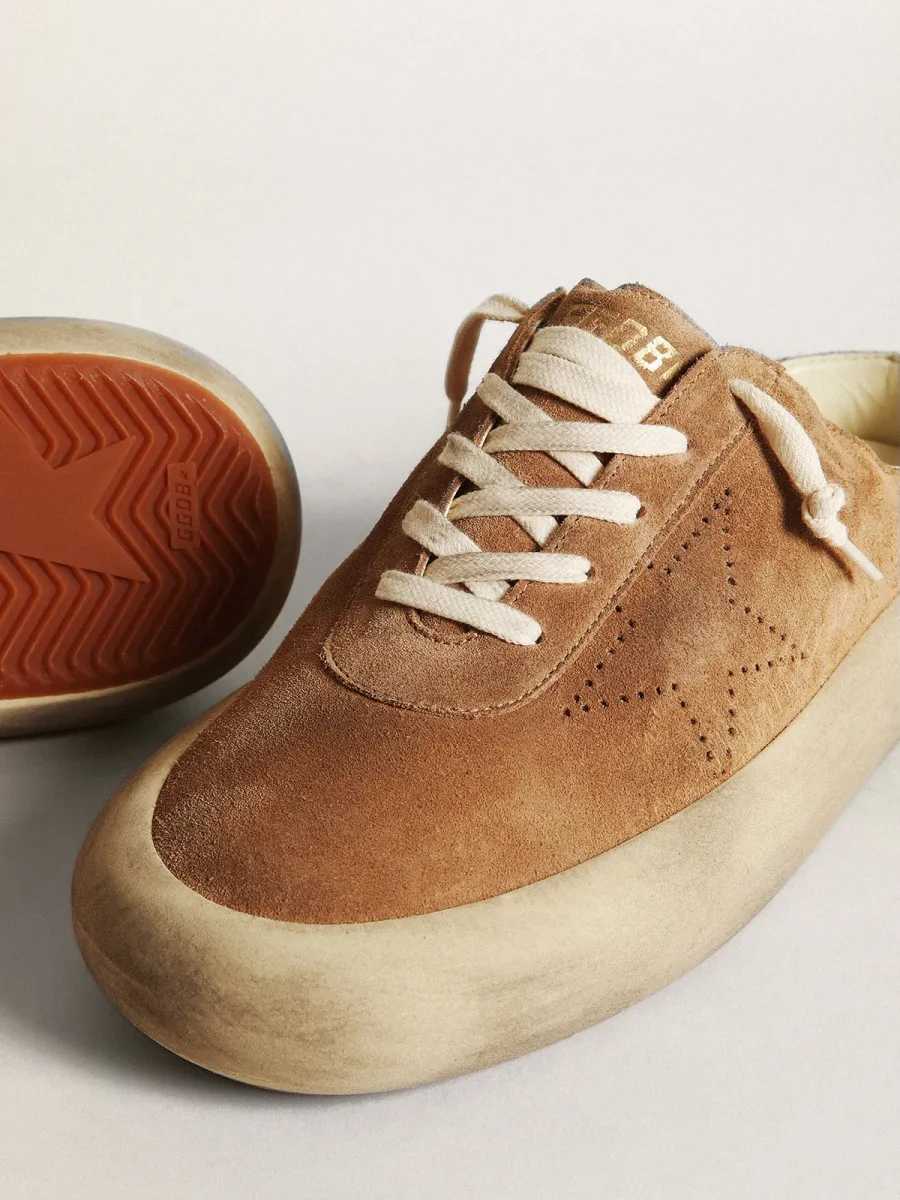 Space-Star Sabot Uomo in suede color tabacco con stella traforata