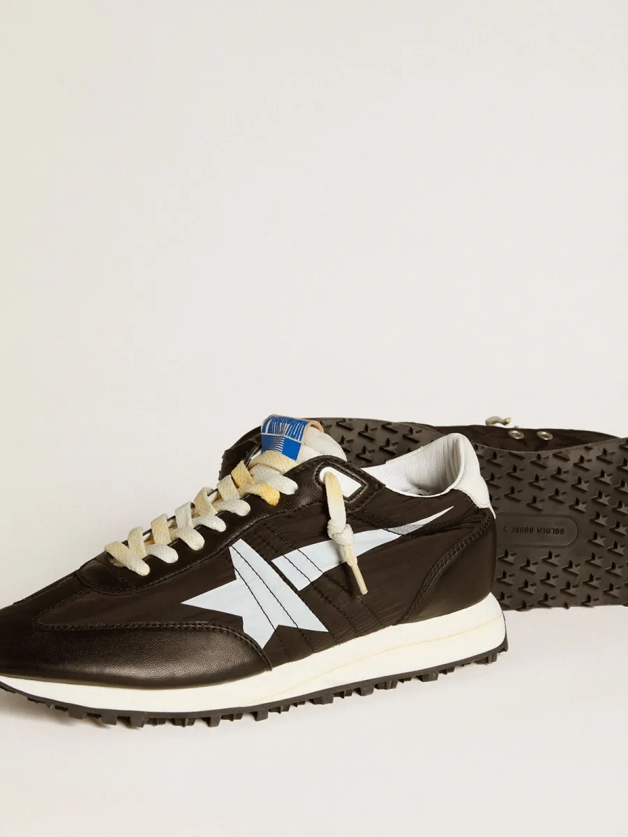 Marathon Uomo con tomaia in nylon di colore nero e stella bianca