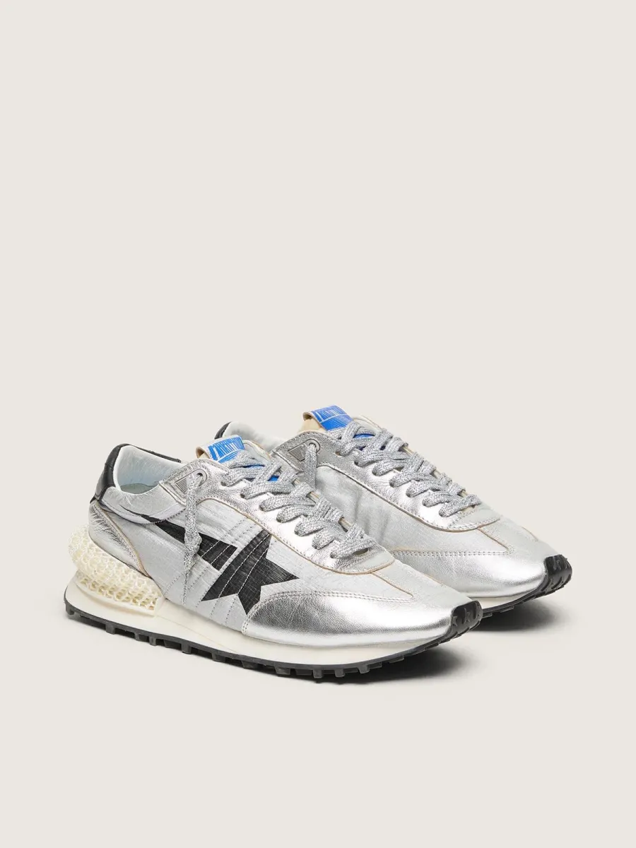 Marathon Uomo con tomaia in nylon ripstop di colore argento e stella nera