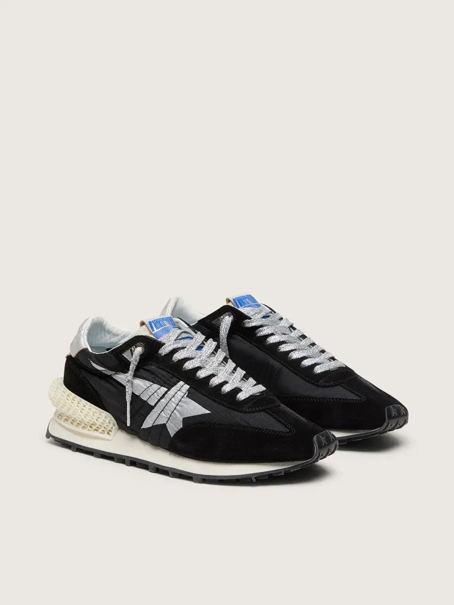 Marathon Uomo con tomaia in nylon ripstop di colore nero e stella argento
