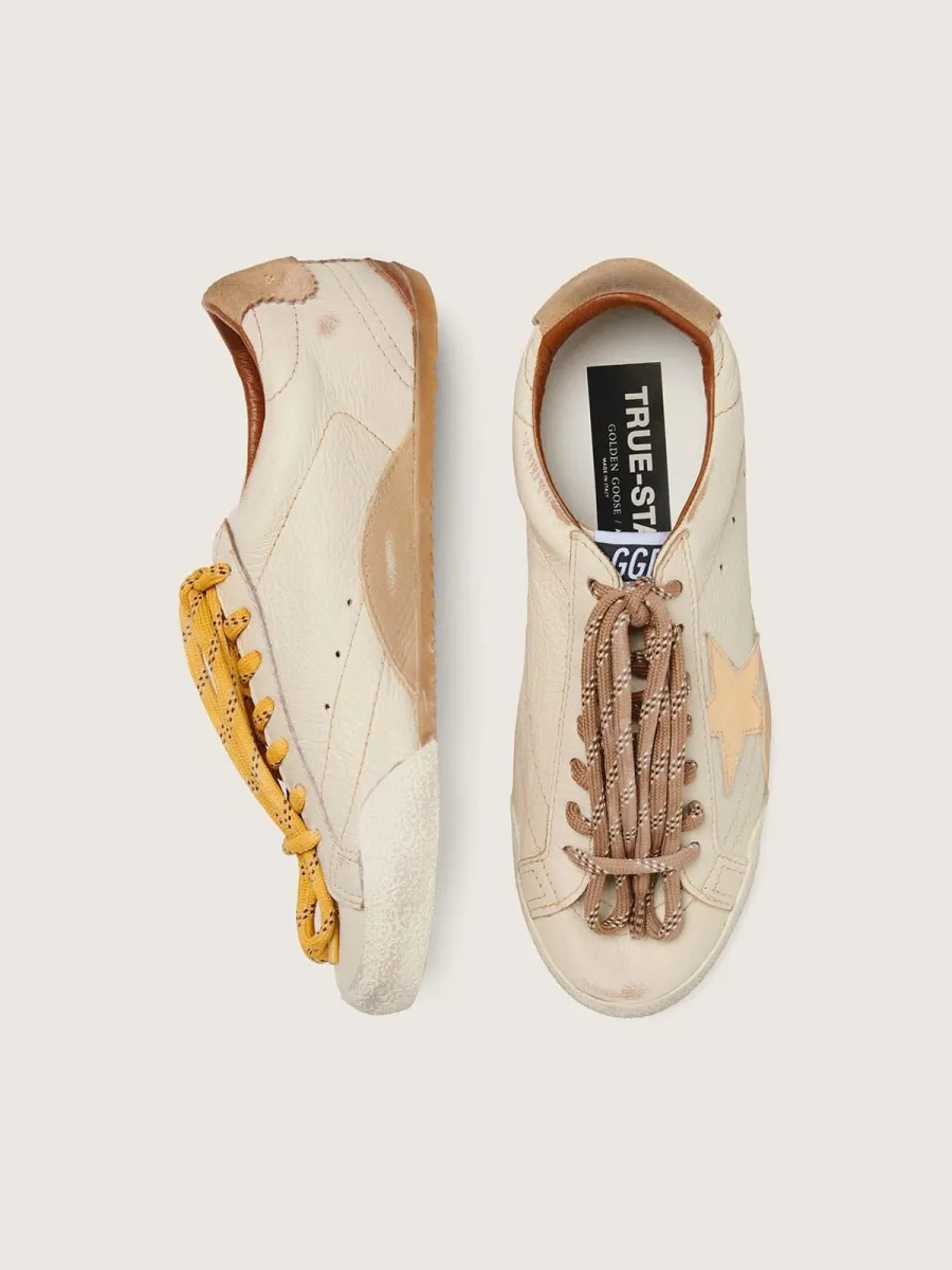 True-Star Uomo in nappa bianca con stella in pelle laminata oro e talloncino in suede beige