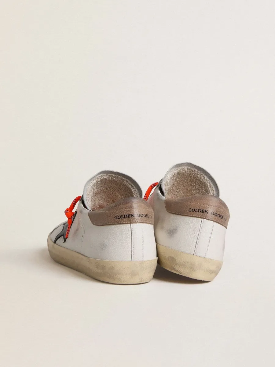 Super-Star Uomo LTD in pelle con stella in pelle nera e talloncino in pelle beige
