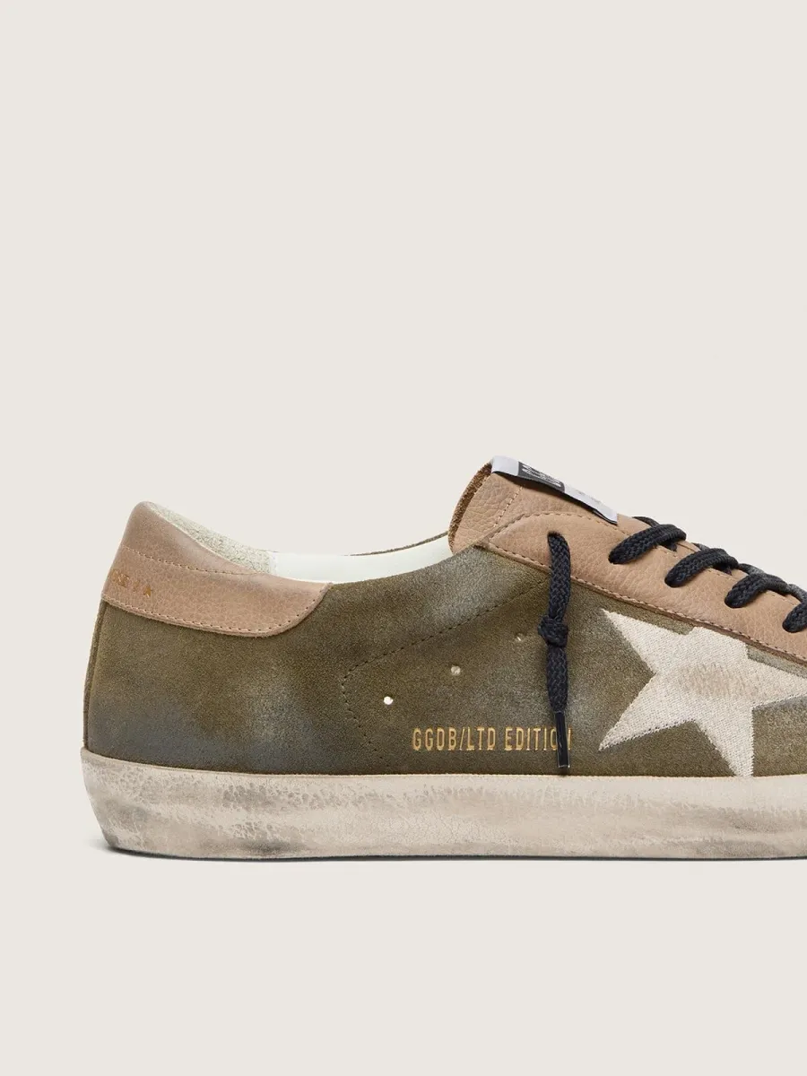 Super-Star LTD uomo in suede verde oliva con stella ricamata in color crema