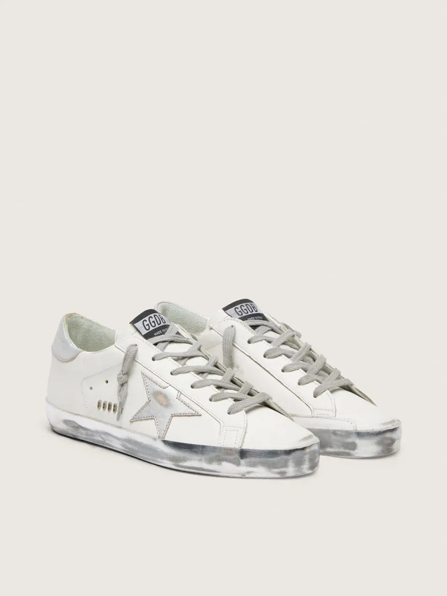 Super-Star Donna con foxing sparkle argento e metal studs lettering
