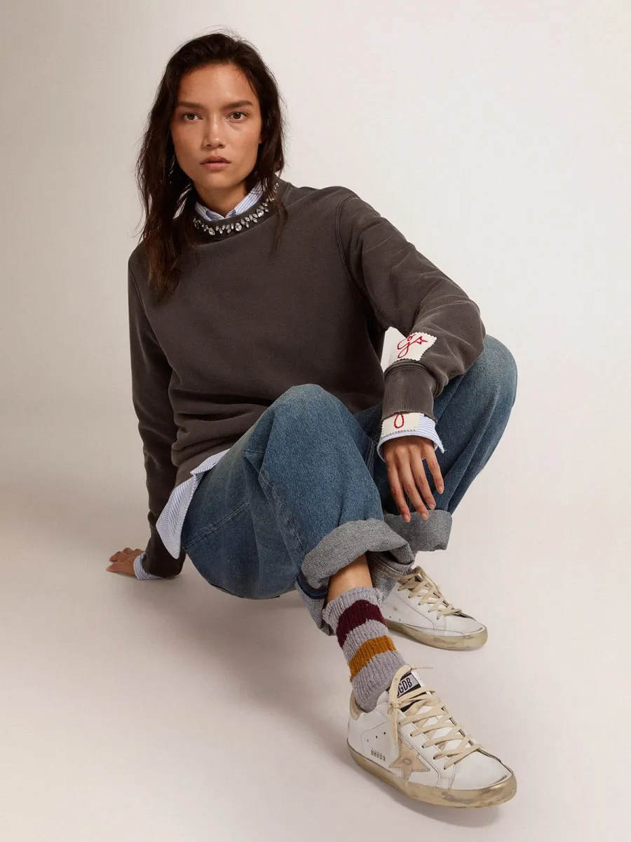 Super-Star Donna con foxing sparkle dorato e metal studs lettering