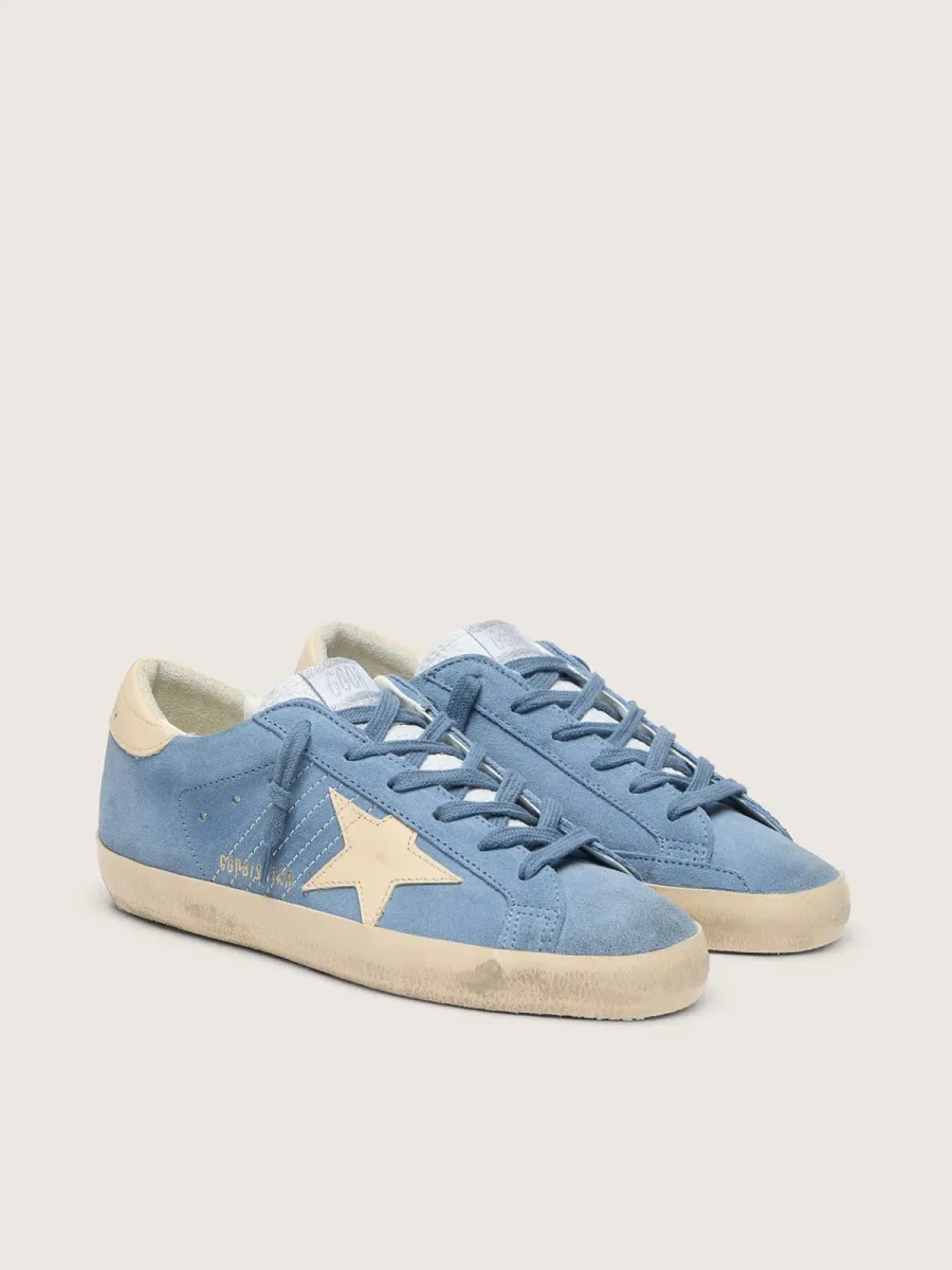 Super-Star in suede azzurro con stella e talloncino in pelle beige
