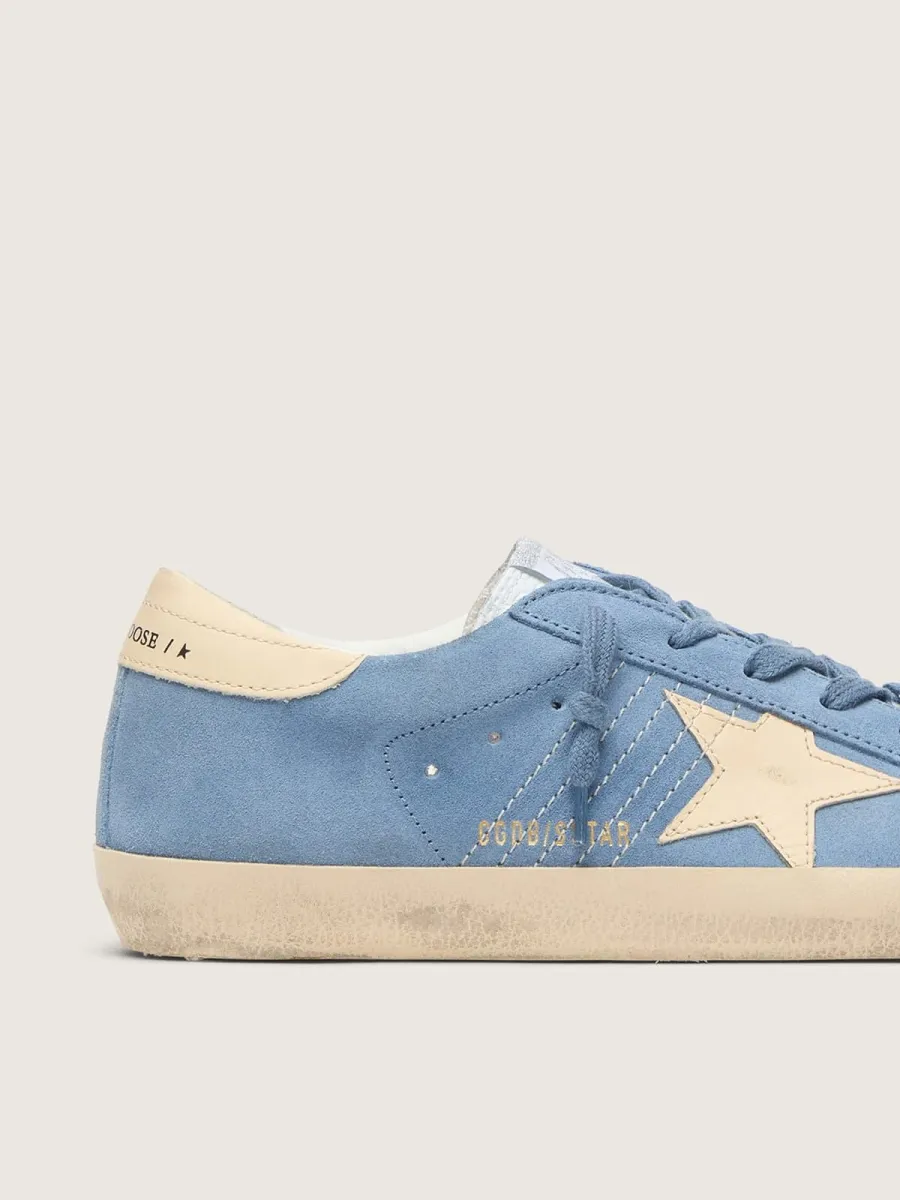 Super-Star in suede azzurro con stella e talloncino in pelle beige