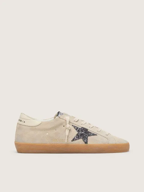 Super-Star Donna in suede grigio ghiaccio con stella in glitter argento e talloncino in pelle