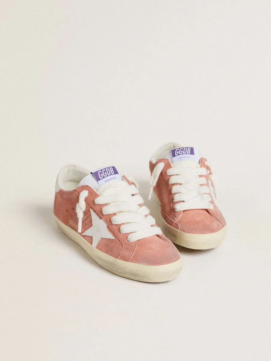 Super-Star Donna in suede color corallo con stella e talloncino in pelle bianca