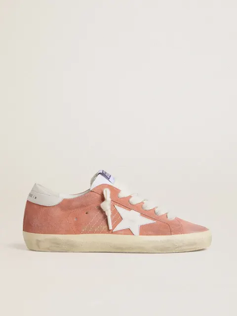 Super-Star Donna in suede color corallo con stella e talloncino in pelle bianca