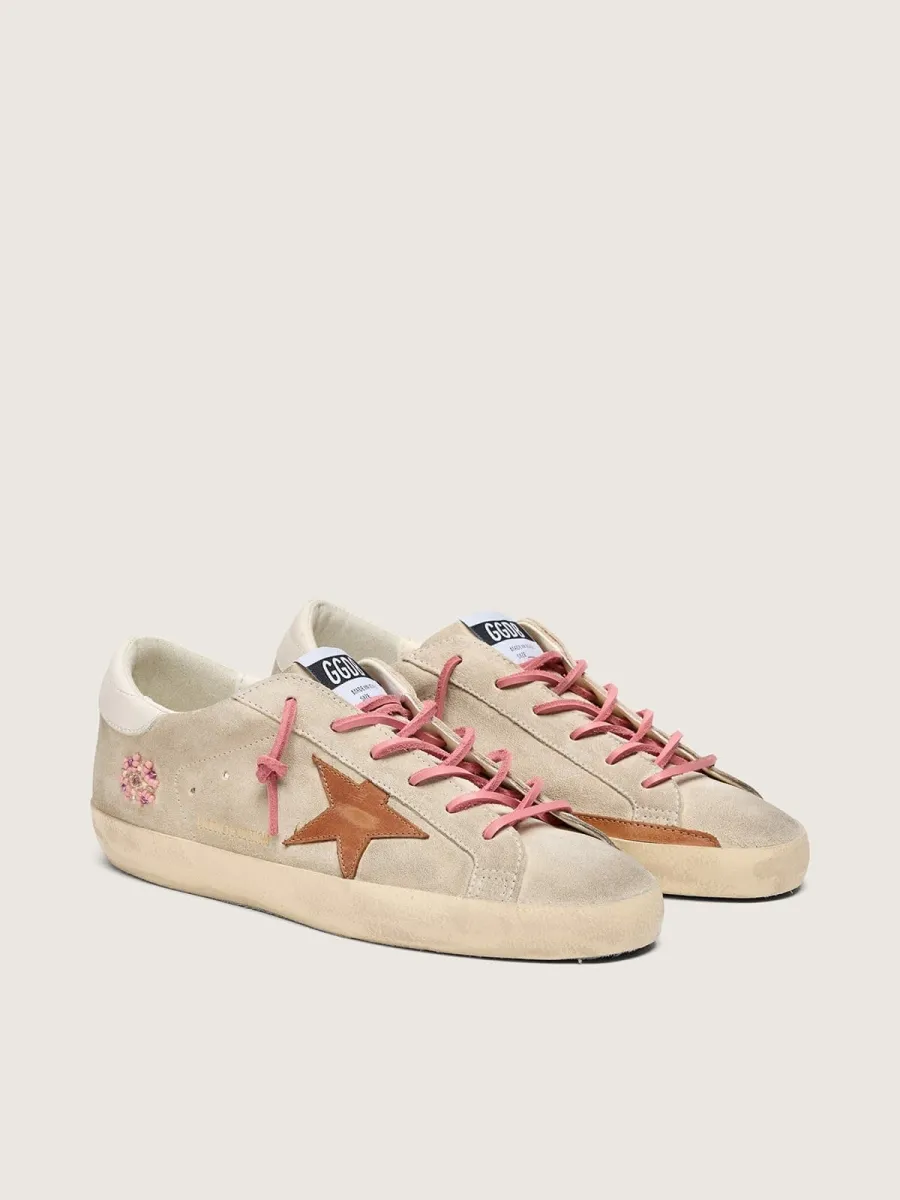 Super-Star LTD donna in suede color perla con stella color mattone e ricamo