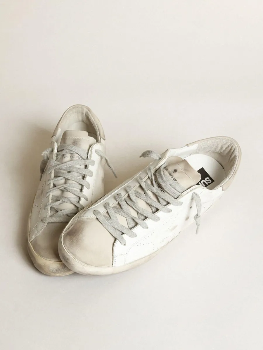 Super-Star Donna in pelle bianca con stella traforata e talloncino in nabuk beige