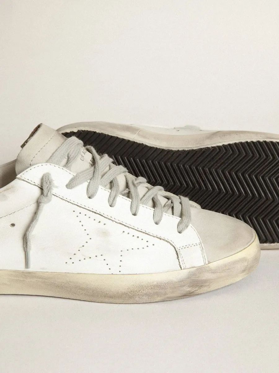 Super-Star Donna in pelle bianca con stella traforata e talloncino in nabuk beige