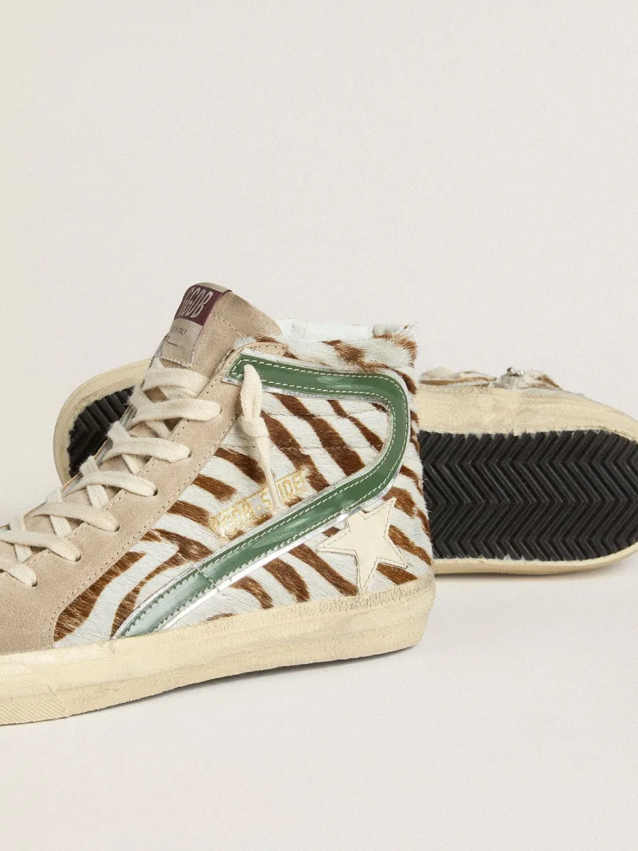 Slide Donna in cavallino zebrato con virgola in pelle laminata verde