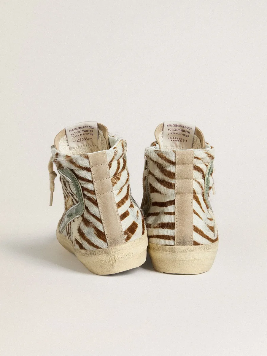 Slide Donna in cavallino zebrato con virgola in pelle laminata verde