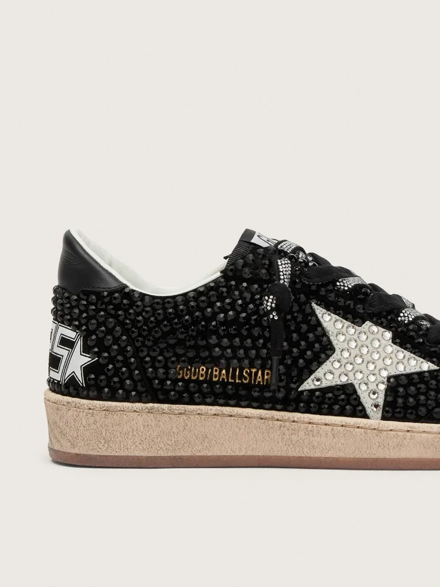 Ball Star in suede nera con stella bianca e cristalli Swarovski