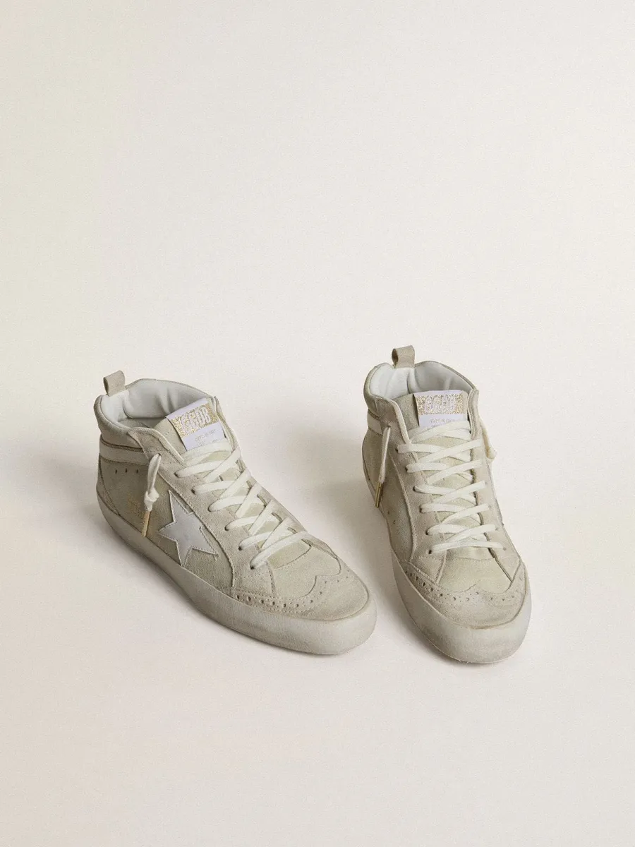 Mid Star in suede color grigio chiaro con stella in pelle bianca