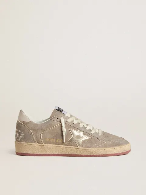 Ball Star Donna in suede beige con stella in pelle laminata oro e scritta in perle