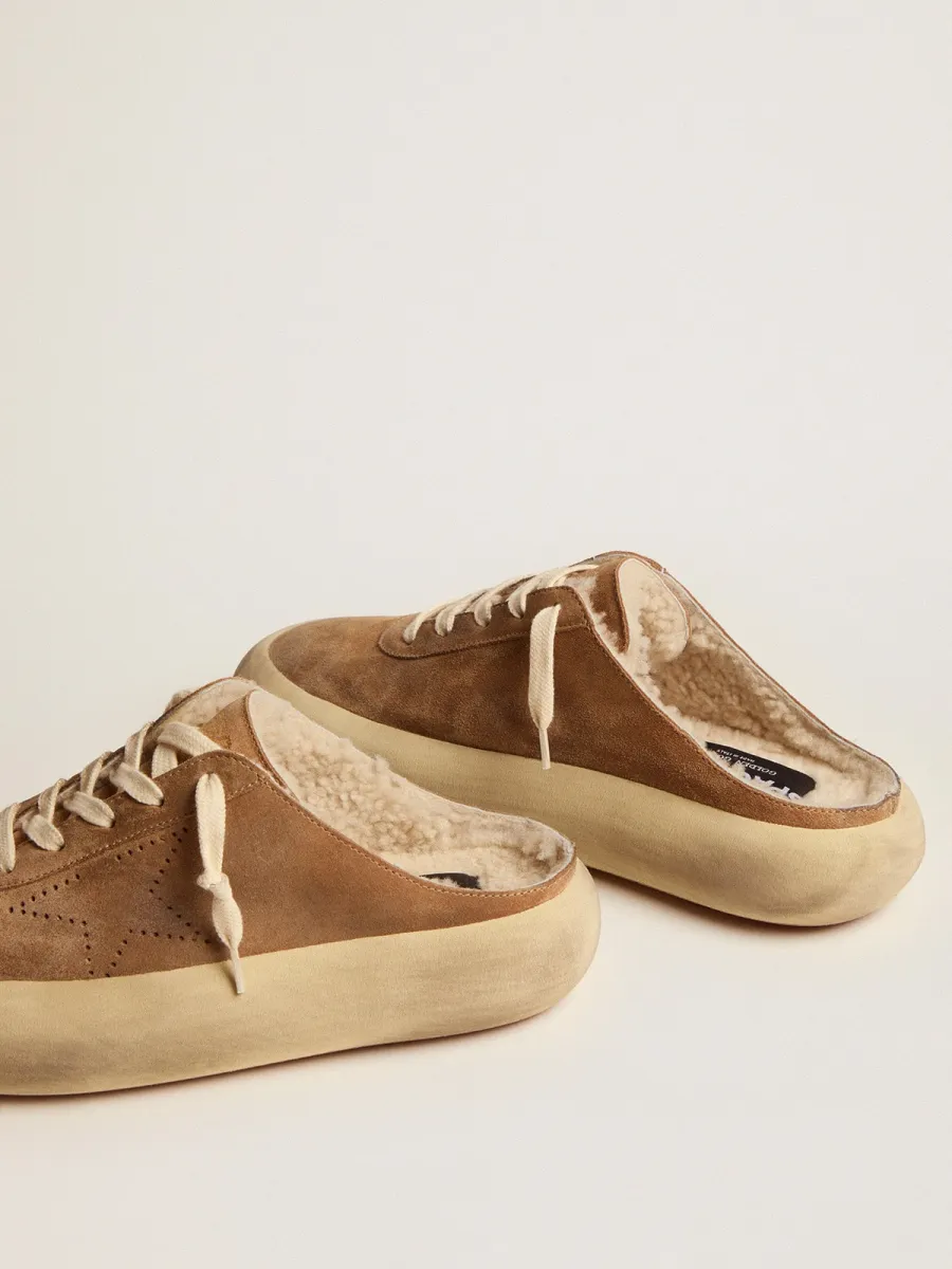 Scarpe Space-Star Sabot Donna in suede color tabacco e fodera in shearling
