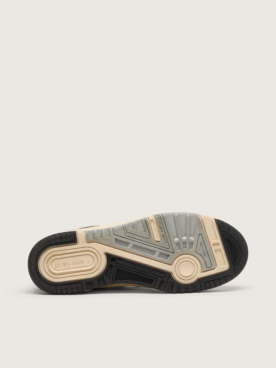 Forty2 Donna con stella nera e talloncino in pelle nera