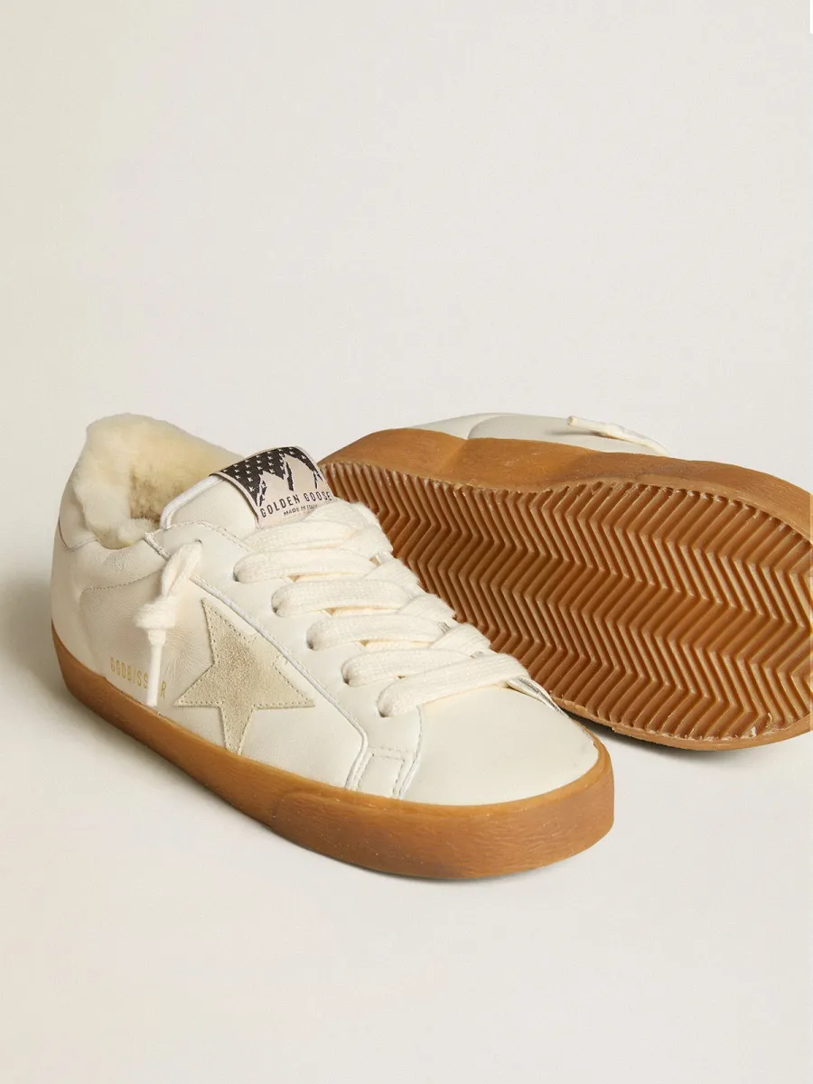 Super-Star in nappa bianca con stella in suede e fodera in shearling