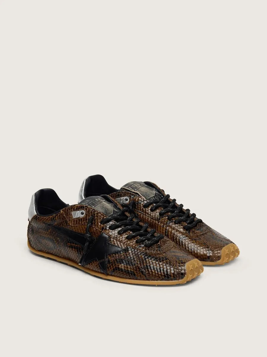 Marathon Speed Donna in pelle con stampa pitonata marrone con stella nera e talloncino in pelle argento