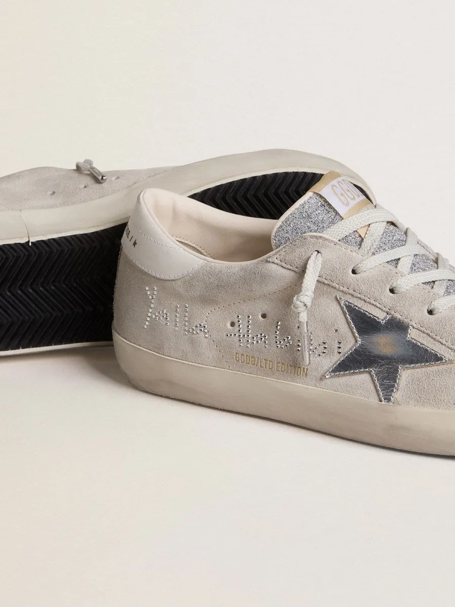 Super-Star Donna LTD in suede grigio con stella in pelle laminata e linguetta in cristalli Swarovski
