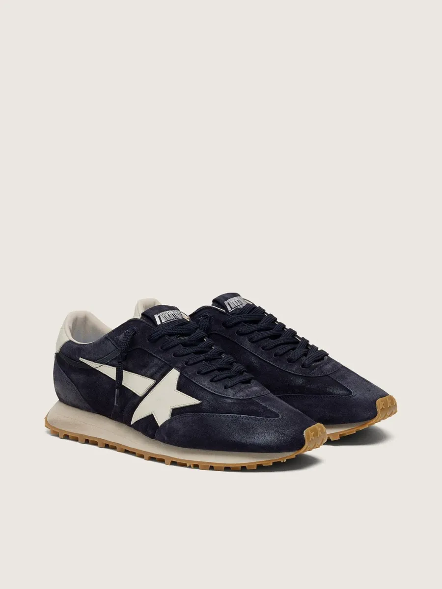 Marathon Donna in suede blu scuro con stella e talloncino in pelle