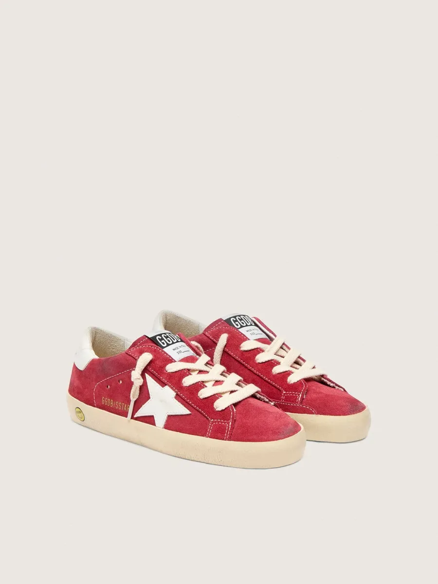 Super-Star Young in suede rosso con stella e talloncino in pelle bianca
